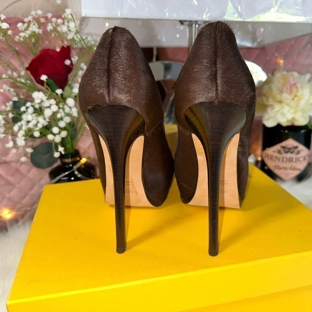 FENDI Décolleté Cavallino Camoscio Pony Hair Suede Platform Pump Brown 38 Italy